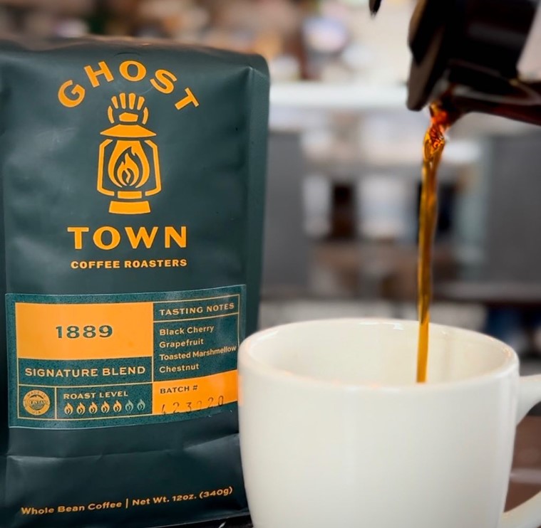 Ghost Town Coffee Roasters coffee bag's net weight labeling.