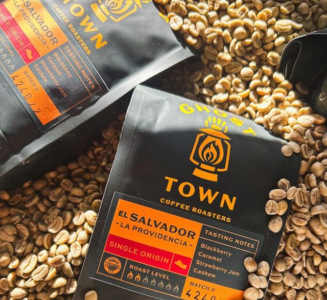 4 Important Things Every Small Business Should Include On Their Custom Retail Coffee Bags thumbnail
