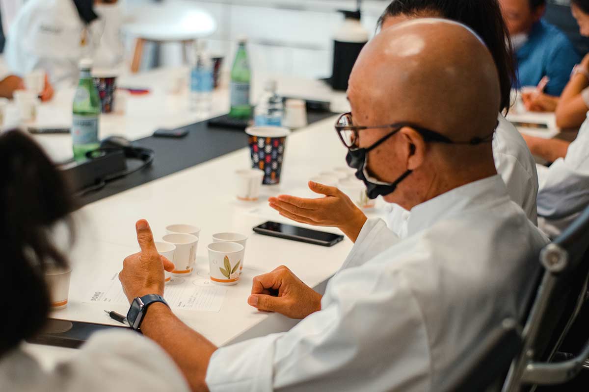 Smell, Savor, and Learn: The Art of Coffee Aromas Awaits You thumbnail